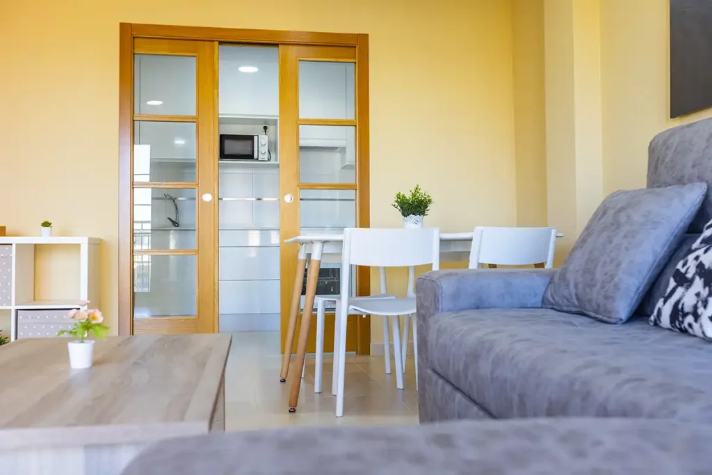 Apartamentos en la Costa de Lugo Batel 1 dormitorio Foz puerta salon