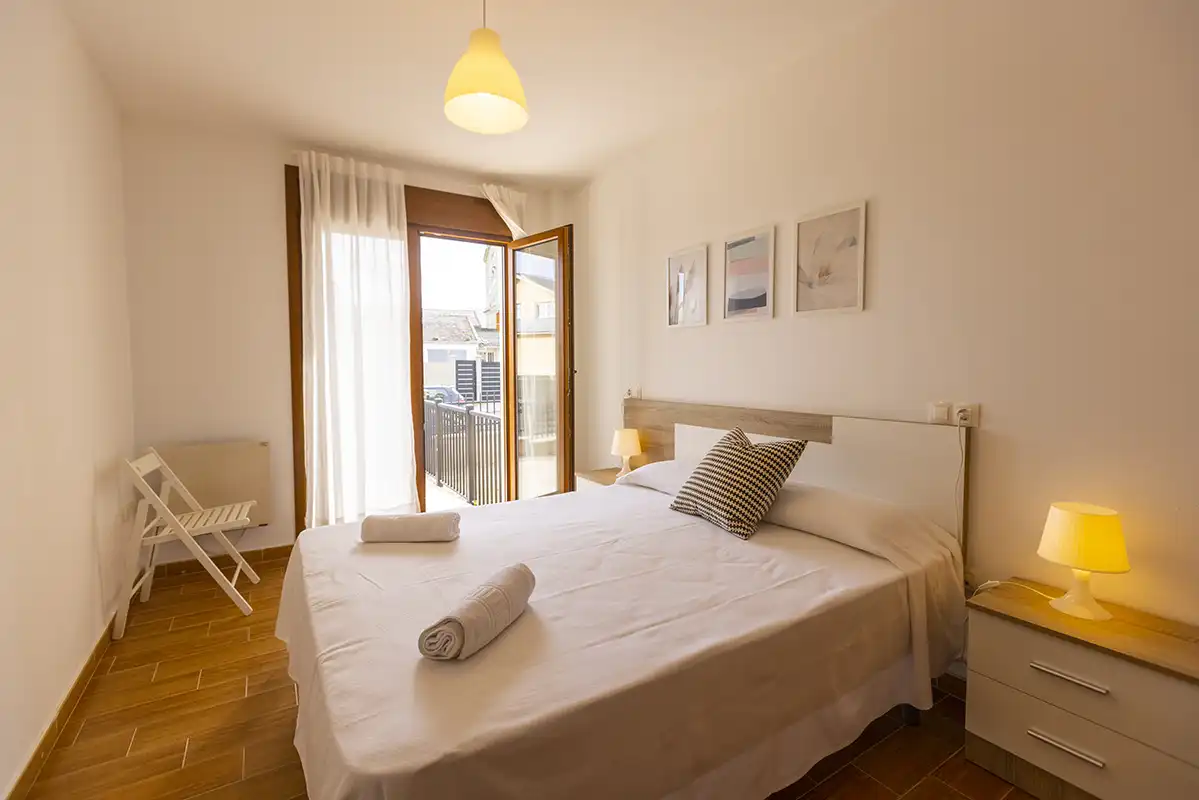Apartamentos en la Costa de Lugo Playa de Llas 2 dormitorios Foz habitacion matrimonio