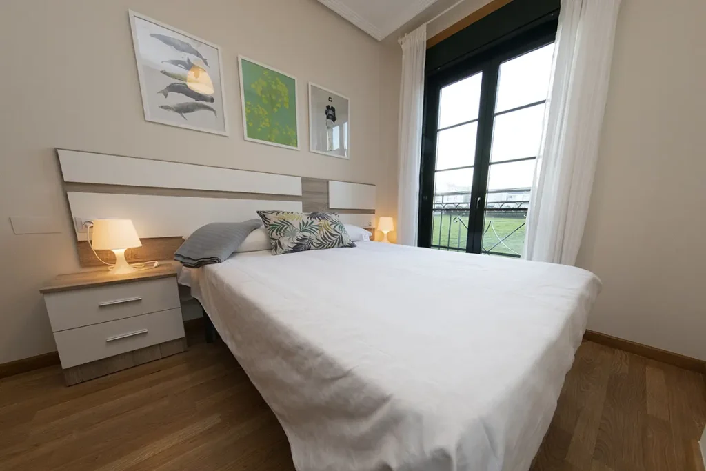 Apartamentos en la Costa de Lugo Urb Foz 2 dormitorios habitacion matrimonio
