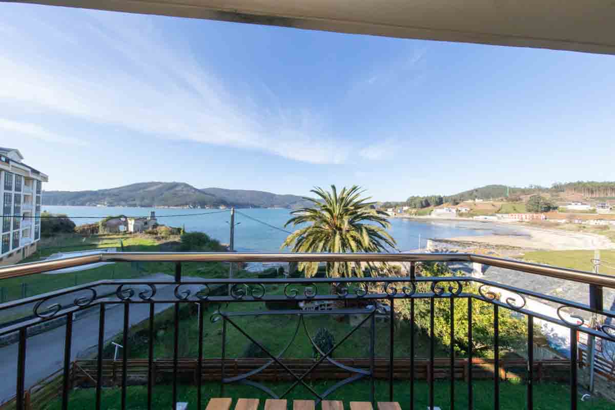 Apartamento Mar Vicedo de 2 dormitorios con vistas al mar y balcón