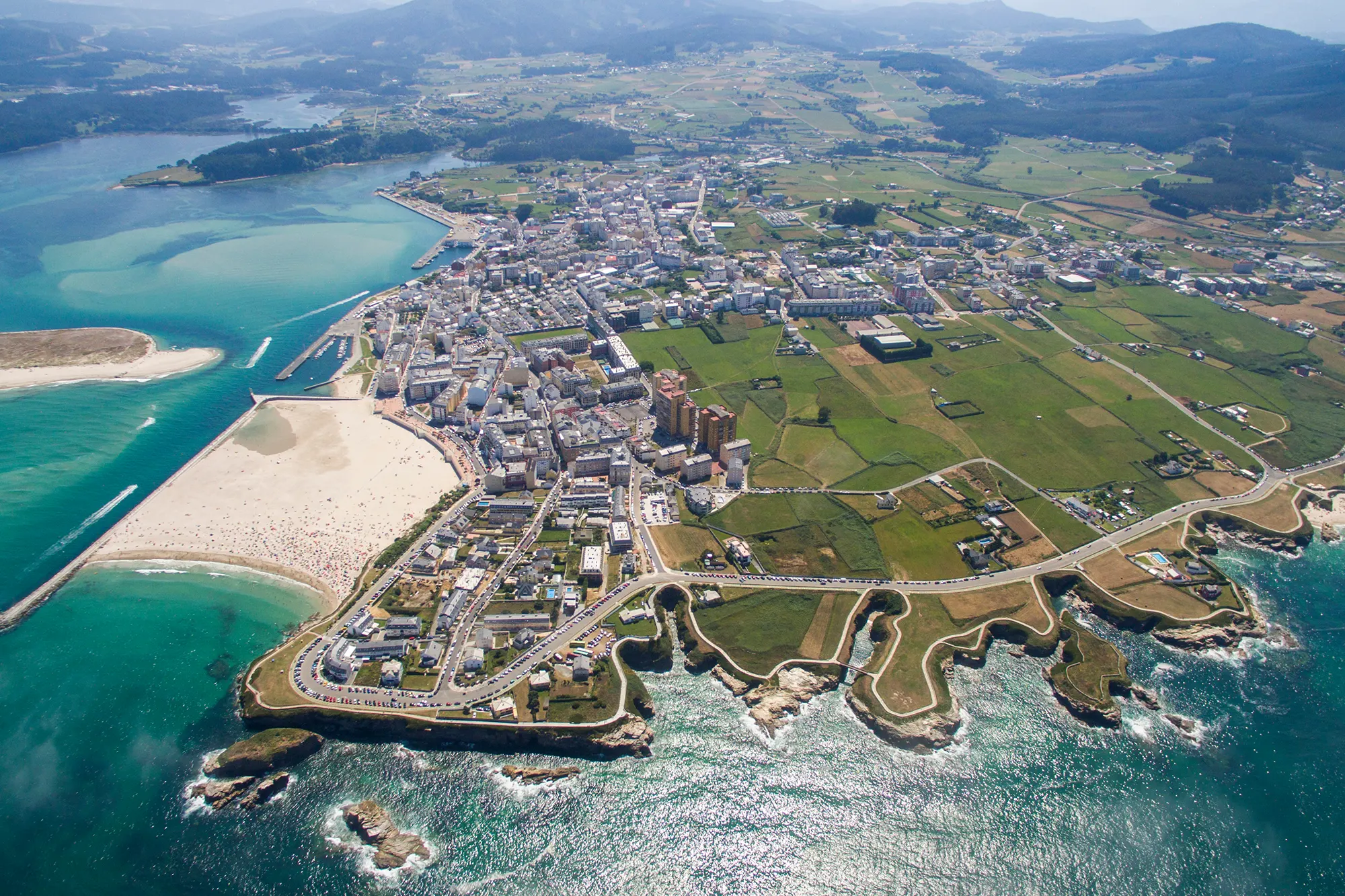 Vista-aerea-de-Foz-en-Costa-de-Lugo