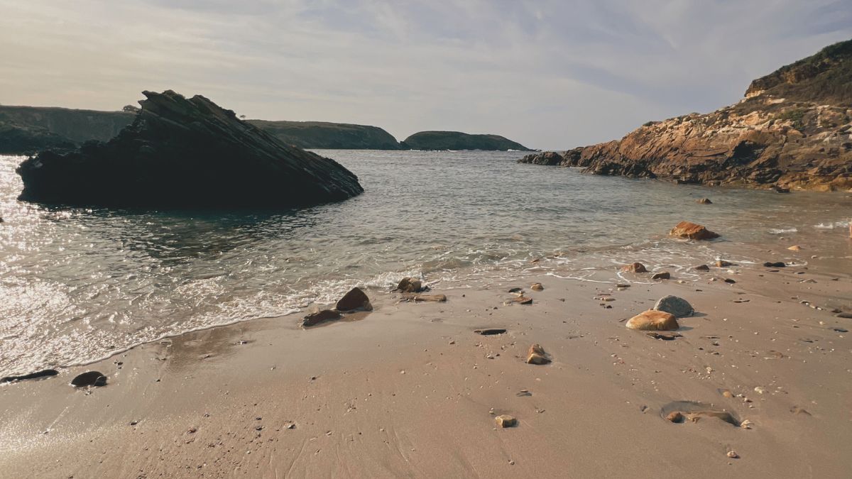 playa as rocas blancas en lugo