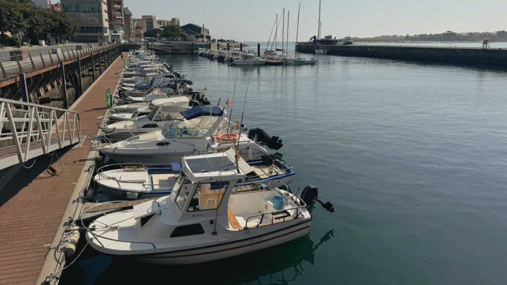 puerto de foz y paseo marítimo